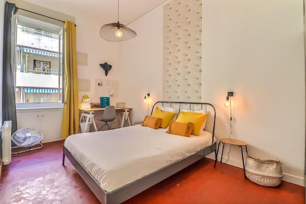 Le Yellow - Central - Climatise Nimes Bagian luar foto